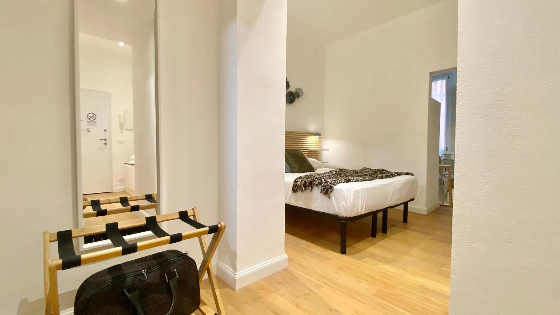 Casaviva - Elegant Studio Retreat In Genova Apartment